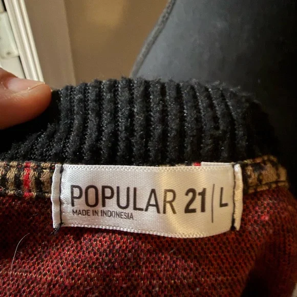 Top - Picture 3 of 3